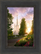 Load image into Gallery viewer, Portland Garden Circle
