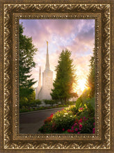 Load image into Gallery viewer, Portland Garden Circle
