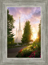 Load image into Gallery viewer, Portland Garden Circle
