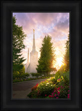Load image into Gallery viewer, Portland Garden Circle
