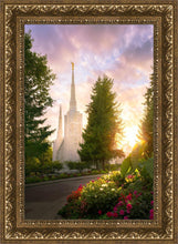 Load image into Gallery viewer, Portland Garden Circle
