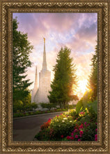 Load image into Gallery viewer, Portland Garden Circle
