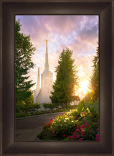 Load image into Gallery viewer, Portland Garden Circle
