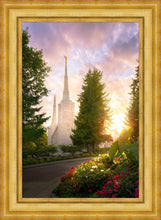 Load image into Gallery viewer, Portland Garden Circle
