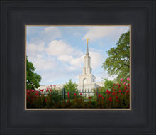 Load image into Gallery viewer, Sacramento Flowers
