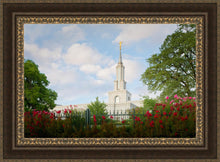 Load image into Gallery viewer, Sacramento Flowers
