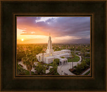 Load image into Gallery viewer, Redlands Highlands
