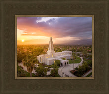 Load image into Gallery viewer, Redlands Highlands
