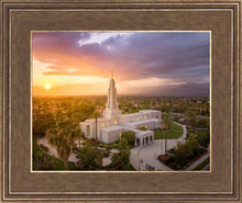 Load image into Gallery viewer, Redlands Highlands
