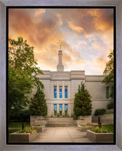 Load image into Gallery viewer, Winter Quarters Summer Window
