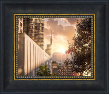 Load image into Gallery viewer, Manhattan Solace
