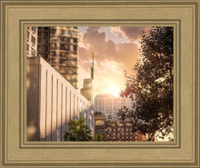 Load image into Gallery viewer, Manhattan Solace
