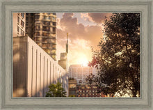 Load image into Gallery viewer, Manhattan Solace
