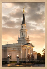 Load image into Gallery viewer, Hartford Radiance
