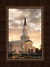 Load image into Gallery viewer, Hartford Radiance
