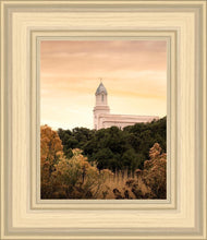 Load image into Gallery viewer, Cedar City Golden
