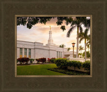 Load image into Gallery viewer, Kona Sunset Panorama
