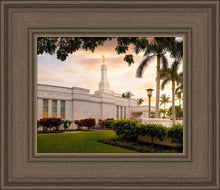 Load image into Gallery viewer, Kona Sunset Panorama

