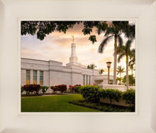 Load image into Gallery viewer, Kona Sunset Panorama
