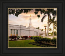 Load image into Gallery viewer, Kona Sunset Panorama
