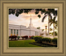 Load image into Gallery viewer, Kona Sunset Panorama
