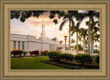 Load image into Gallery viewer, Kona Sunset Panorama
