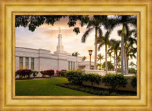 Load image into Gallery viewer, Kona Sunset Panorama
