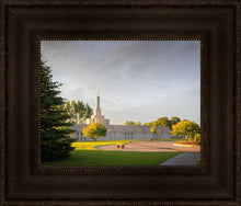 Load image into Gallery viewer, Bismarck Golden Glow
