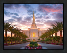 Load image into Gallery viewer, Gilbert Garden Oasis
