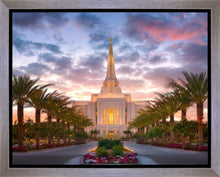Load image into Gallery viewer, Gilbert Garden Oasis
