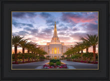Load image into Gallery viewer, Gilbert Garden Oasis
