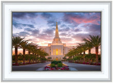 Load image into Gallery viewer, Gilbert Garden Oasis
