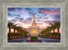 Load image into Gallery viewer, Gilbert Garden Oasis
