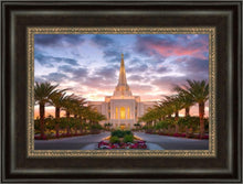 Load image into Gallery viewer, Gilbert Garden Oasis

