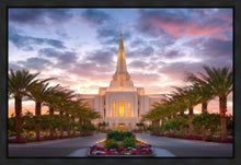 Load image into Gallery viewer, Gilbert Garden Oasis
