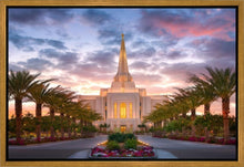 Load image into Gallery viewer, Gilbert Garden Oasis
