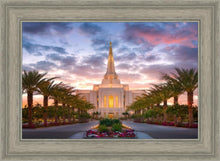 Load image into Gallery viewer, Gilbert Garden Oasis
