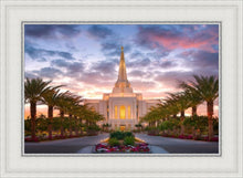 Load image into Gallery viewer, Gilbert Garden Oasis
