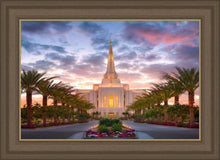 Load image into Gallery viewer, Gilbert Garden Oasis
