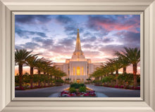 Load image into Gallery viewer, Gilbert Garden Oasis

