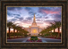 Load image into Gallery viewer, Gilbert Garden Oasis
