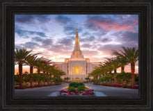 Load image into Gallery viewer, Gilbert Garden Oasis
