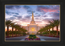 Load image into Gallery viewer, Gilbert Garden Oasis
