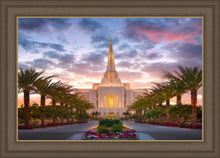 Load image into Gallery viewer, Gilbert Garden Oasis

