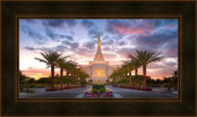 Load image into Gallery viewer, Gilbert Garden Oasis

