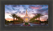 Load image into Gallery viewer, Gilbert Garden Oasis

