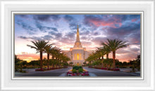 Load image into Gallery viewer, Gilbert Garden Oasis
