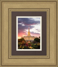 Load image into Gallery viewer, Jordan River Flowers
