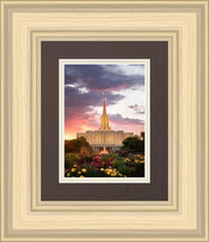 Load image into Gallery viewer, Jordan River Flowers
