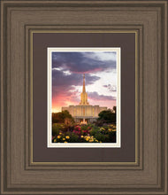 Load image into Gallery viewer, Jordan River Flowers
